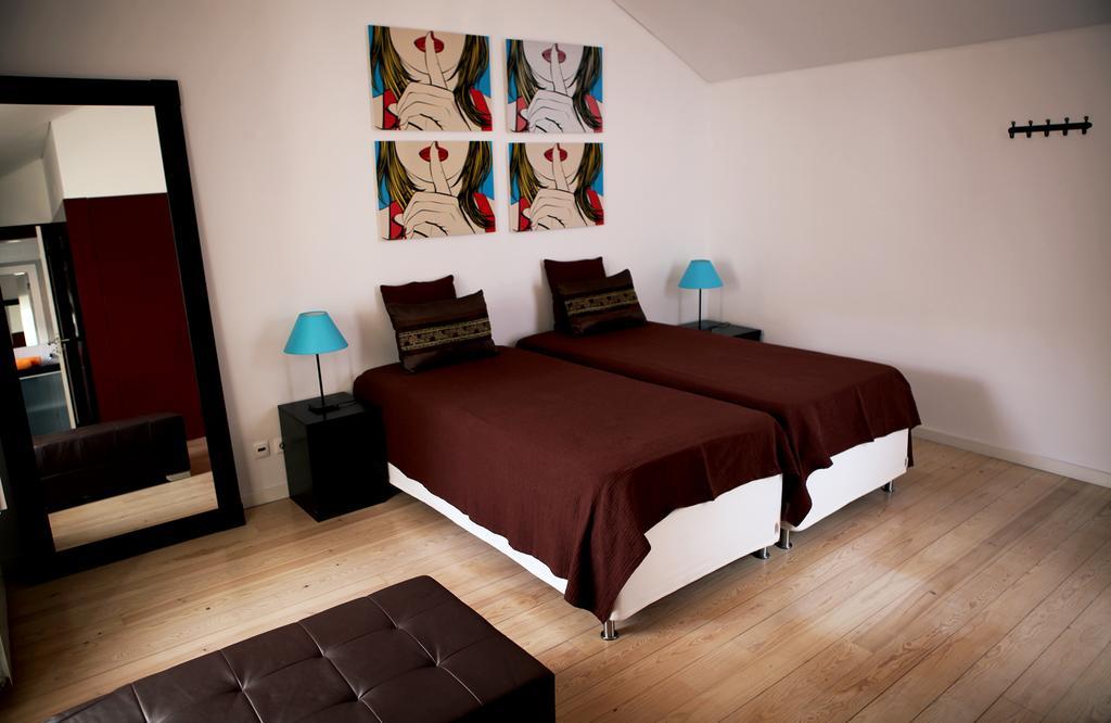 Triplex With Garage - Praca Das Flores Lisbon Bilik gambar
